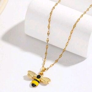 Bee Pendant Necklace